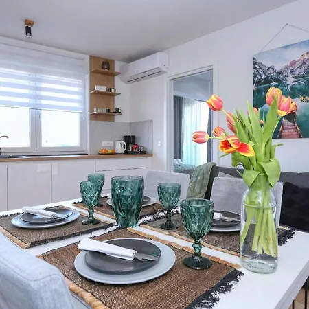 Apartman With Private Garden