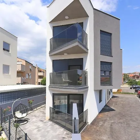 Apartman With Private Garden