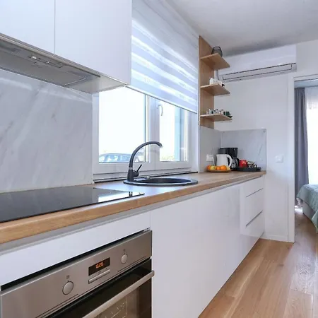 Apartment With Private Garden