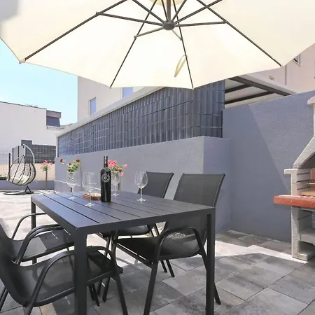 Appartamento Garden Zara