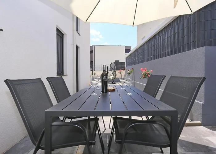 Apartment With Private Garden